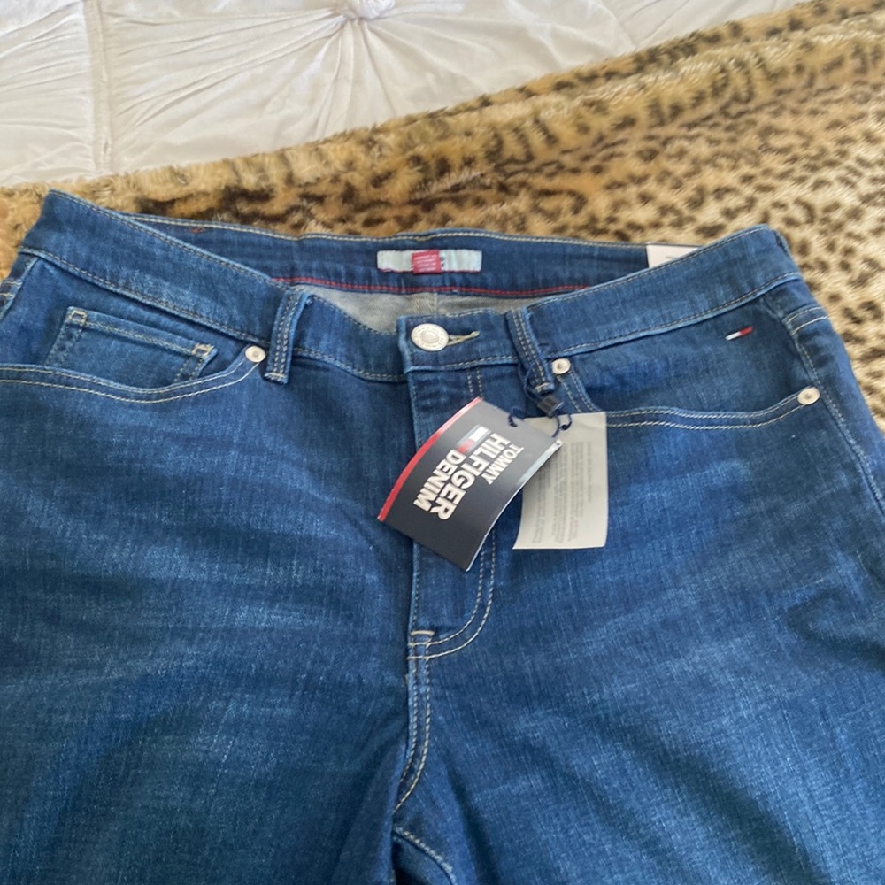 New with tags Tommy Hilfiger Tribeca Skinny ankle jeans size 12